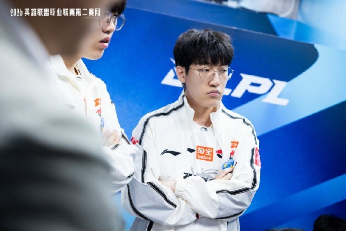 LPL发布AL赛后返图:乘风破浪,越战越勇,恭喜AL拿下胜利!